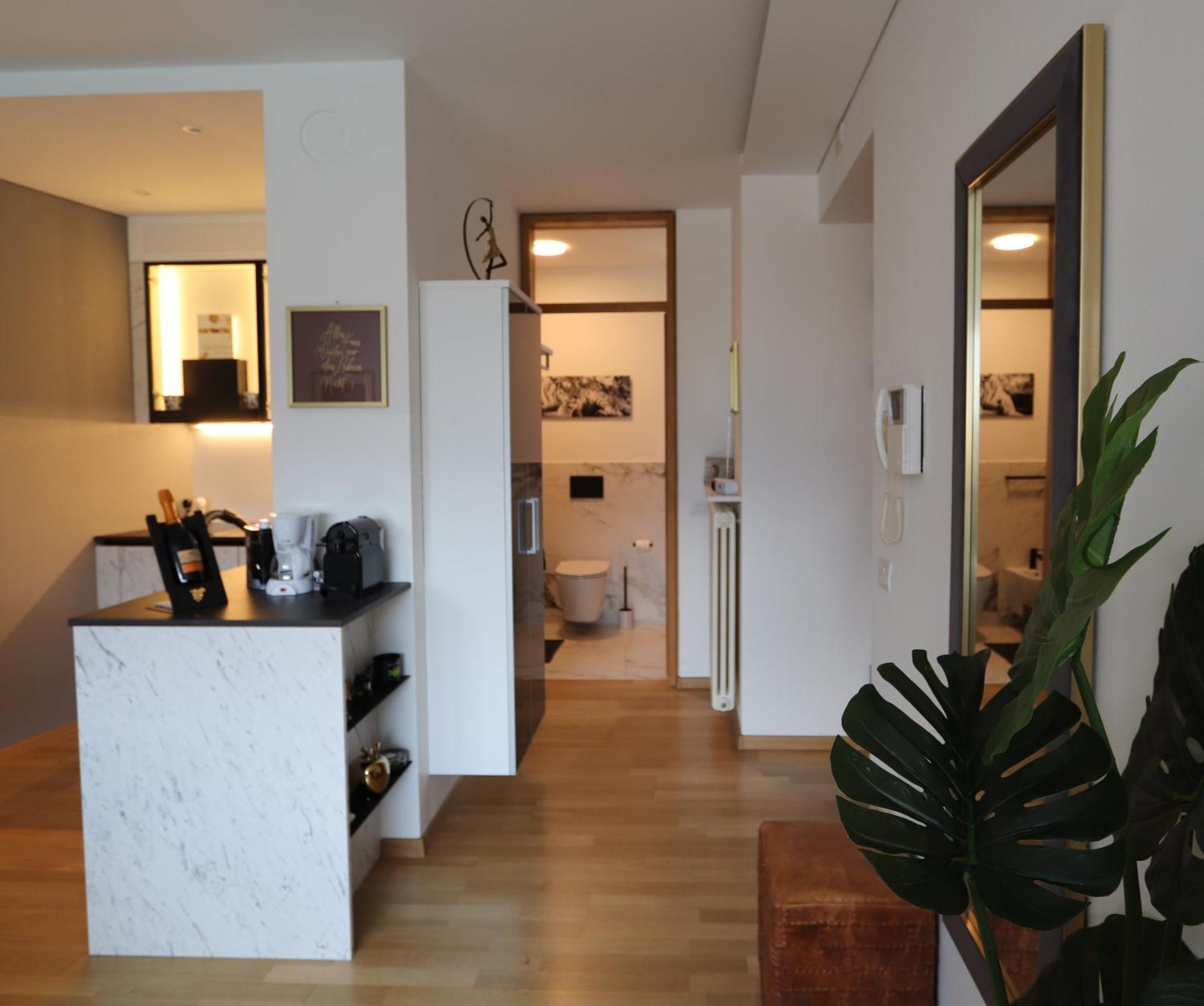Ausblick Kleinjuwel Mit Panoramablick + Garage Apartman Merano Kültér fotó