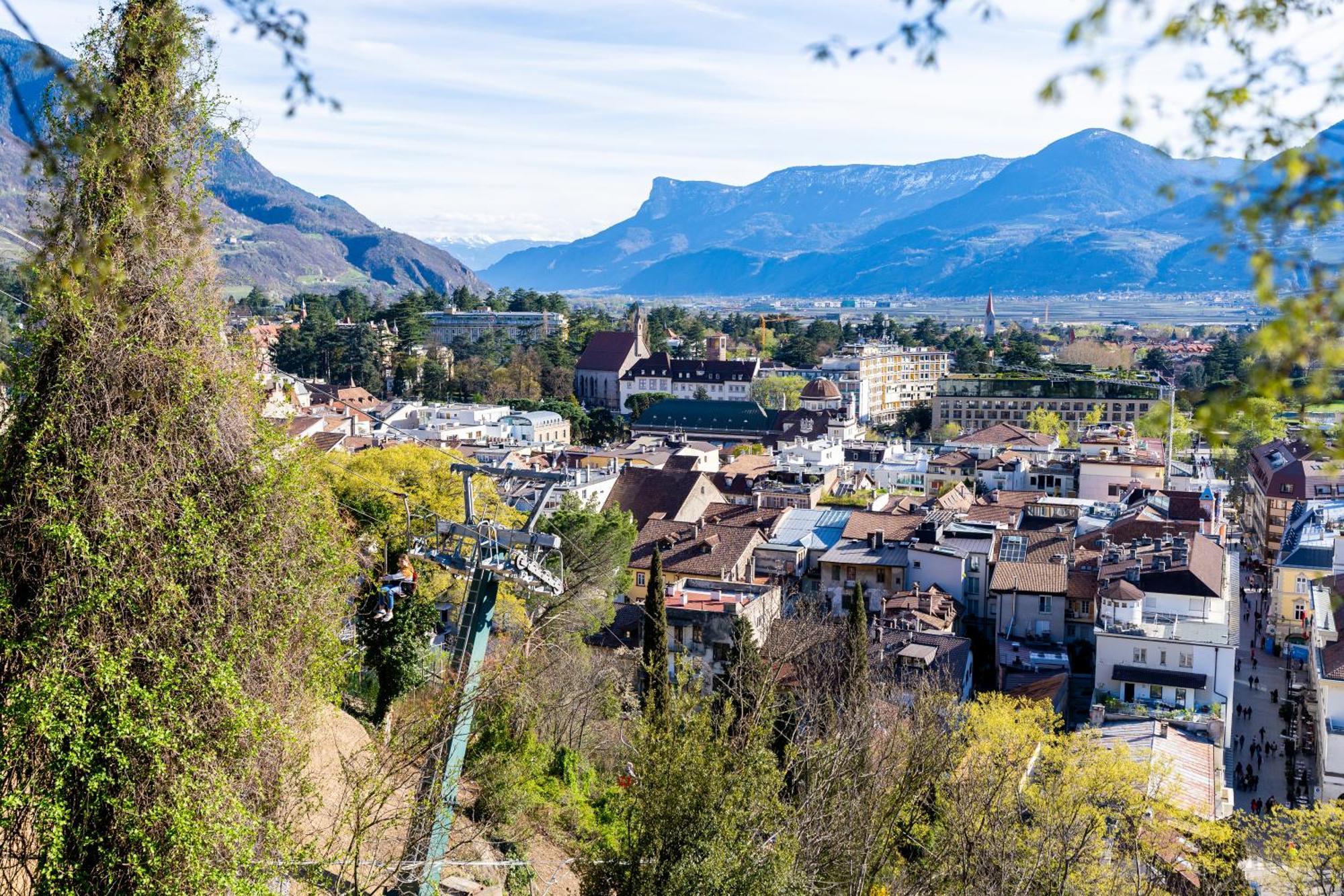 Ausblick Kleinjuwel Mit Panoramablick + Garage Apartman Merano Kültér fotó