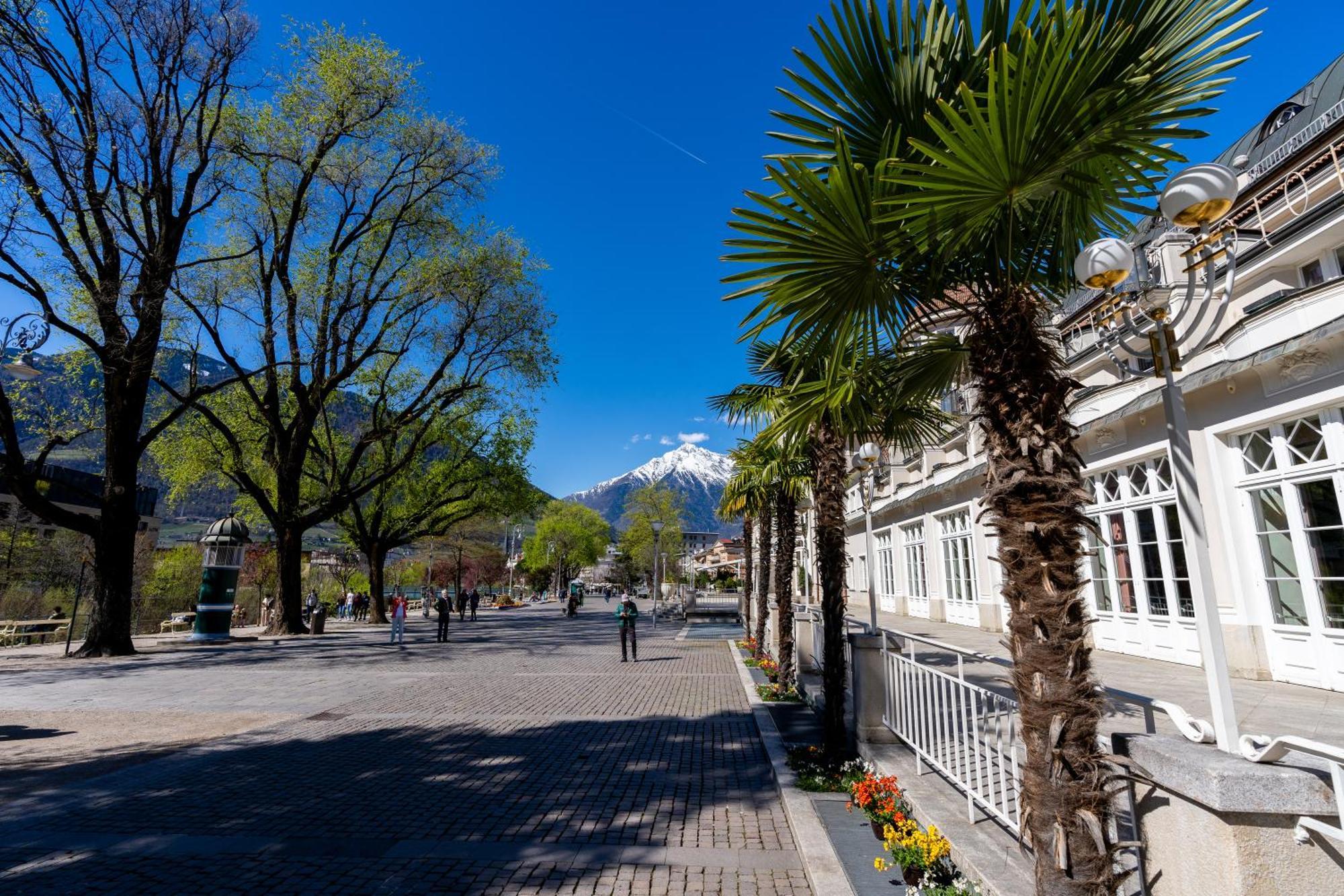 Ausblick Kleinjuwel Mit Panoramablick + Garage Apartman Merano Kültér fotó