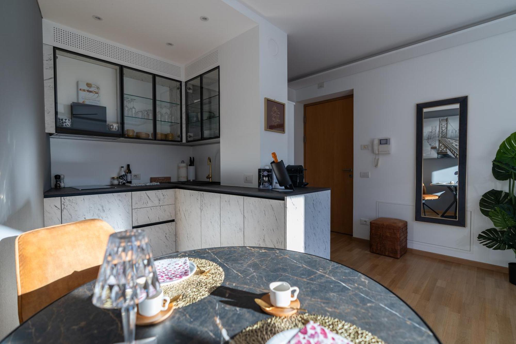 Ausblick Kleinjuwel Mit Panoramablick + Garage Apartman Merano Kültér fotó
